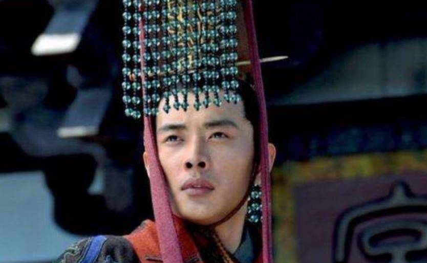 11岁嫁给亲舅舅当皇后,婚后29年没有身孕,死后入殓才知原因