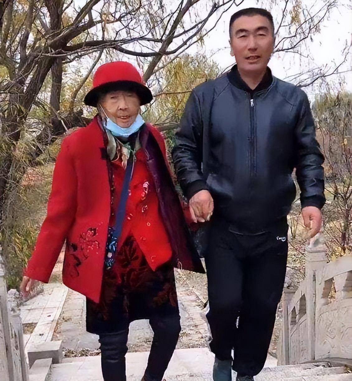 27年前,东北小伙不顾父母反对,执意娶58岁老太太,后来怎样了?