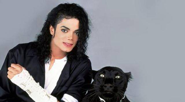 迈克杰克逊6亿捐款,却换来恩将仇报,70万人的道歉姗姗来迟