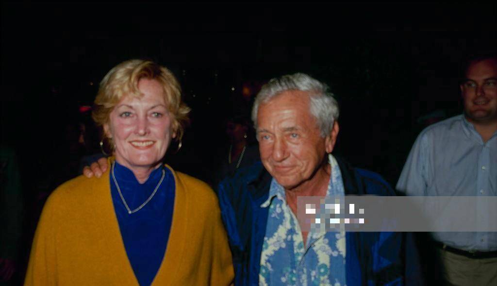 60岁西恩·潘娶28岁女星莱拉,浪子影帝激情澎湃的人生