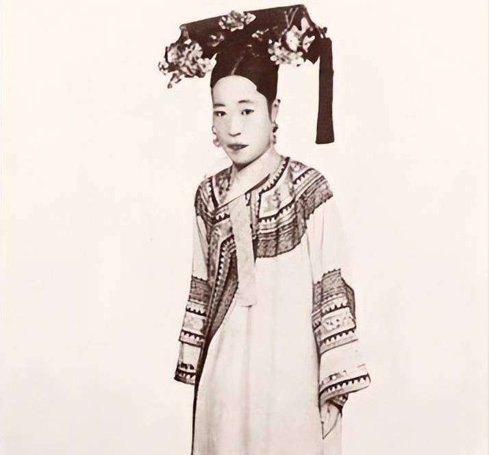 隆裕太后:嫁小3岁表弟光绪一生守活寡,268年清王朝在她手里灭亡