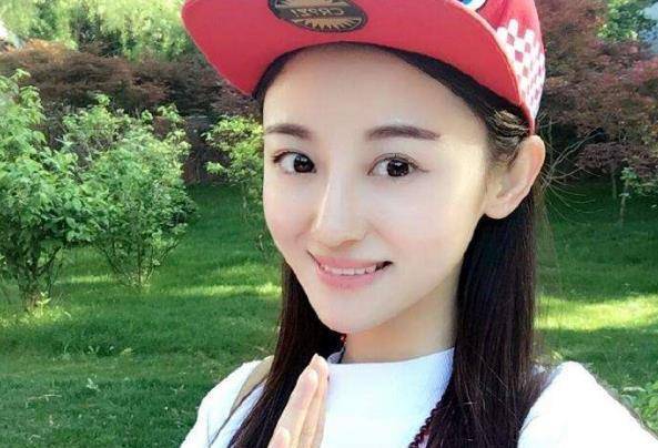 90后女星曾是家中摇钱树,被家人吸血5年,26岁癌症去世终解脱