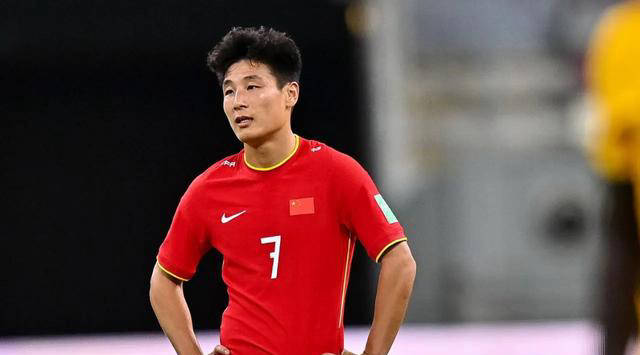 国足教练组计划征召武磊,李源一:引发舆论争议