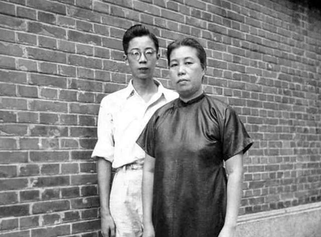 许广平的情史:为逃婚来北京,初恋因她横死,27岁登报向鲁迅示爱