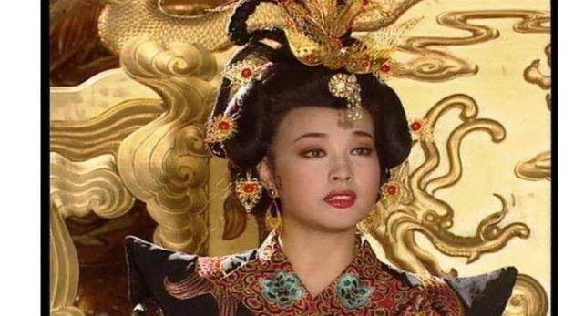 真实的武则天长什么样?看看这尊佛像就知道了,五官精致神态慈祥