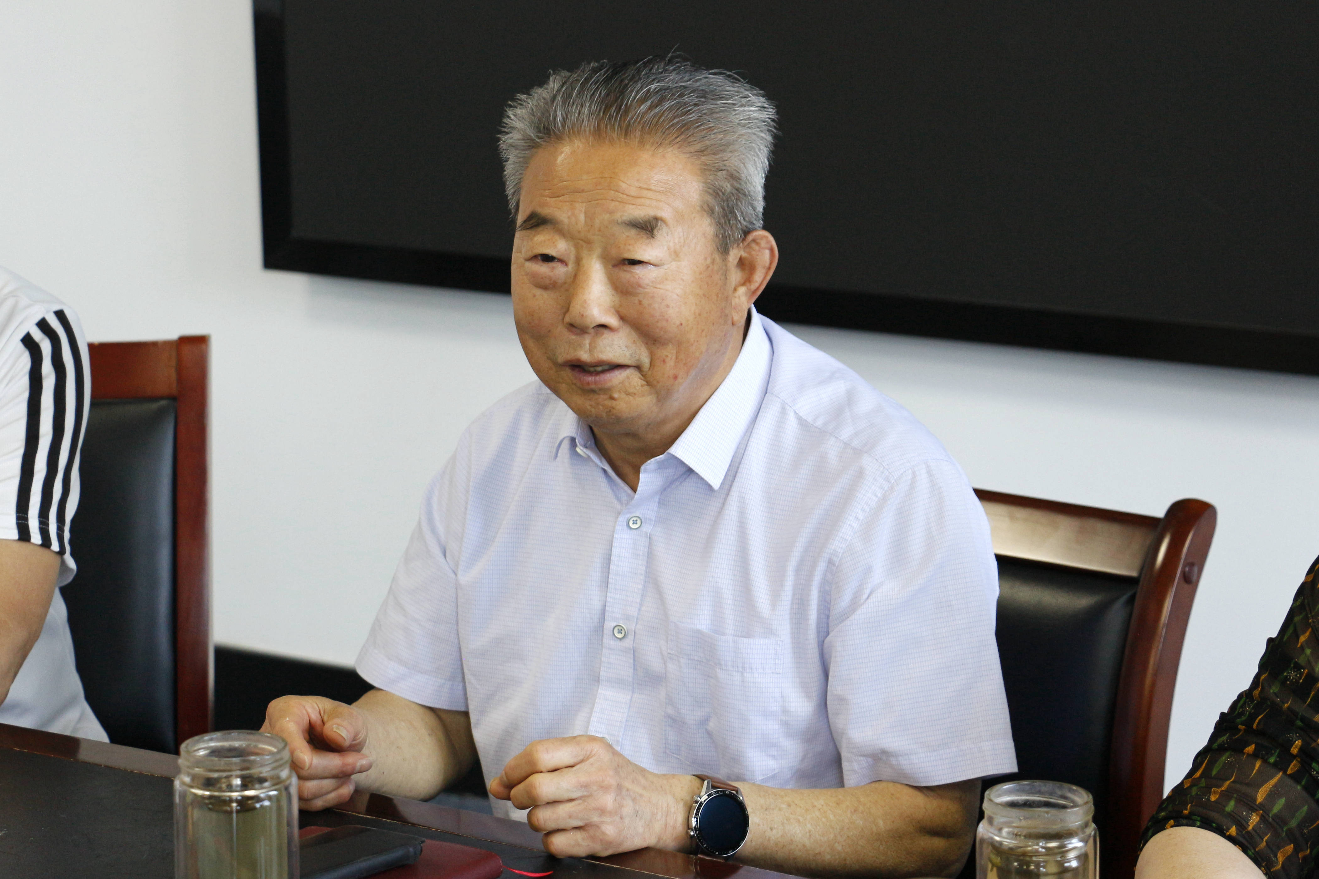 南阳冯友兰研究会将着手编撰冯友兰经典名句注解书籍_会议_刘振山