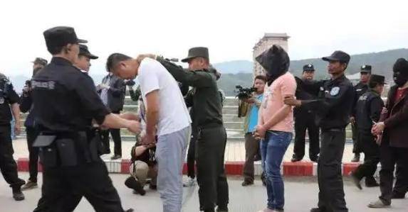 2011年,陕西男子收到与不知名女子裸照,报警后警方查出系列大案_闵某