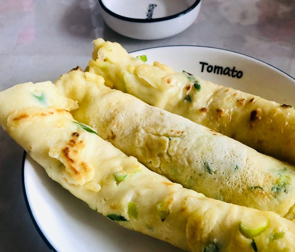 懒人鸡蛋饼,不用揉面,筷子一搅,只需几分钟就好,简单又营养