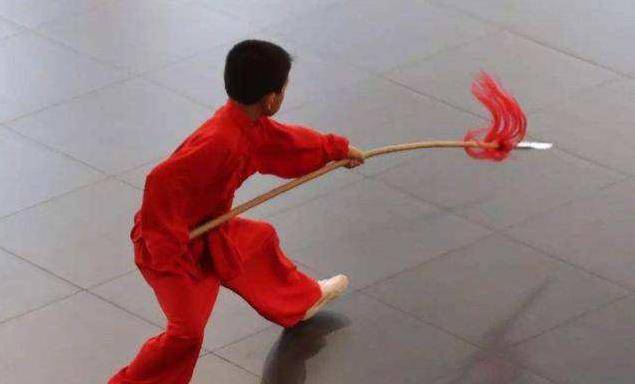 "兵中之贼":古代打造一杆长枪有多难?枪杆非铁非木,成本惊人