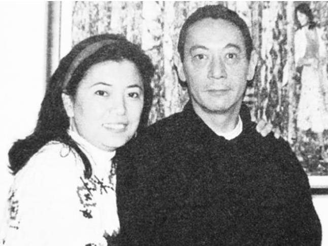 蒋纬国婚姻悲剧:难忘前妻,却娶了年轻20岁的后妻,与前妻合葬