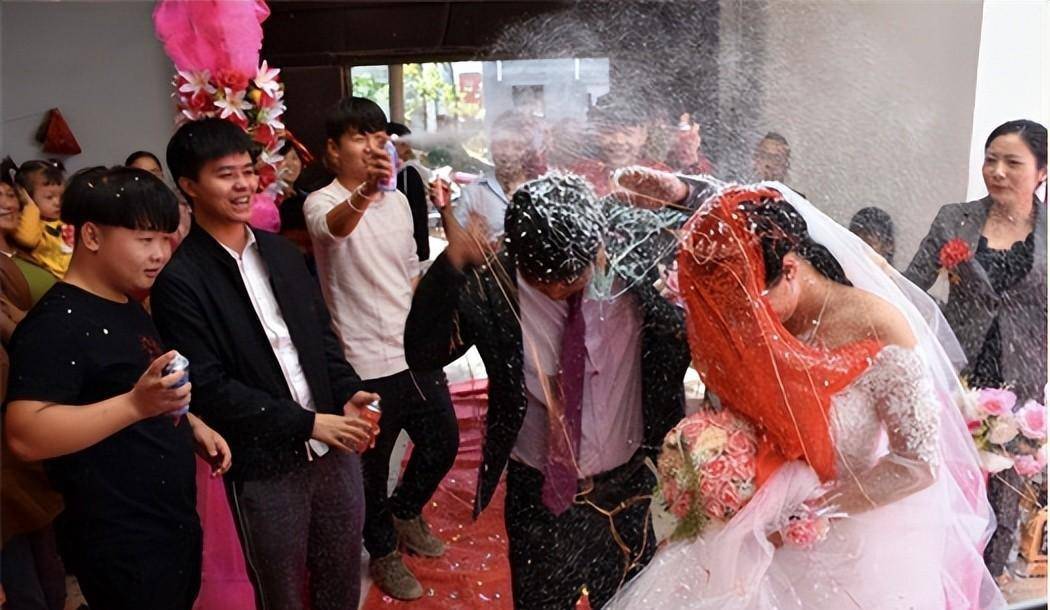 2013年山西婚闹致死案:野蛮闹婚礼,新郎被打致气管破裂死亡