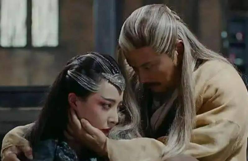 《射雕英雄传》:黄药师爱的原来不是他妻子,而是徒弟梅超风