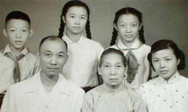 6岁被拐卖,85岁惨死在牛棚,世人却欠她一句感谢_王桂荃_梁启超_李蕙仙