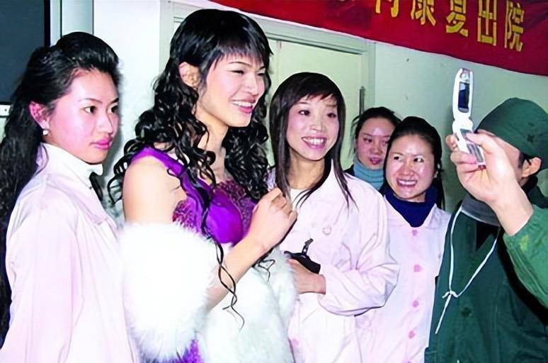 2004年,安徽男子决定变性,术后高调征婚,扬言要活出精彩人生