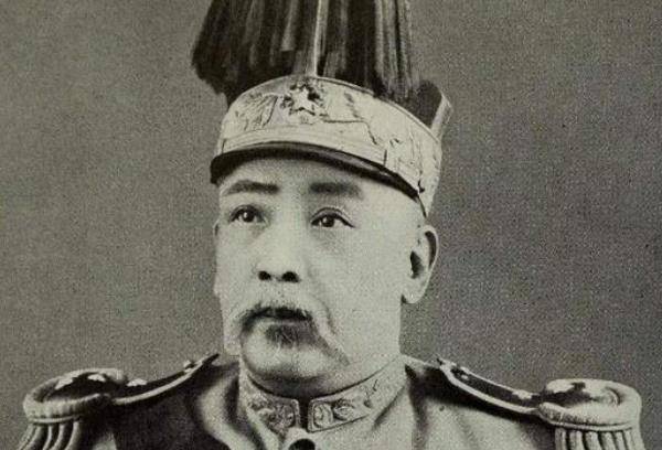 发现丫环脚下两颗痣,次日娶她为妻,生一子成大总统_袁宝中_袁保忠