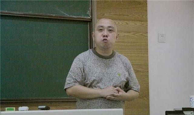 宁铂:13岁上中科大学的天才少年,下棋赢总理两局 38岁出家为僧