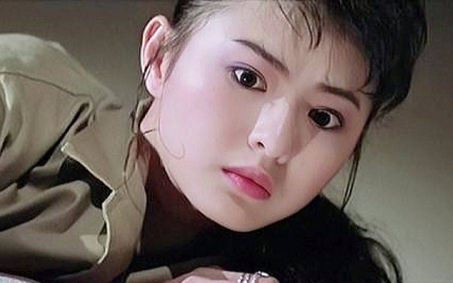 与香港富商结婚,离婚官司打了四年,李赛凤的人生十分坎坷