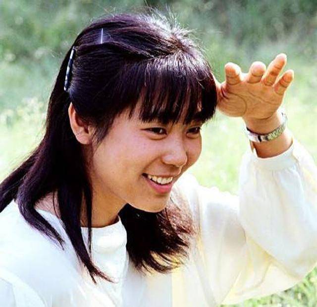 全勤队员梁艳,退役从商身家过亿,女儿是清华博士_中国女排_排球_体育