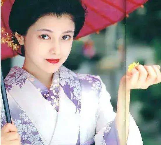 泽口靖子:昭和时代最后的绝色,德仁心中的女神,年过50不婚不育