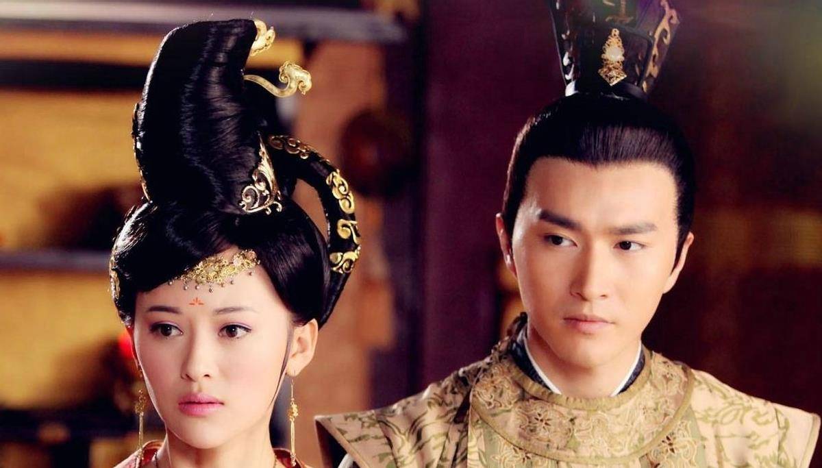 一代女宰相,30来岁的上官婉儿,为何会被武则天施以黥刑?