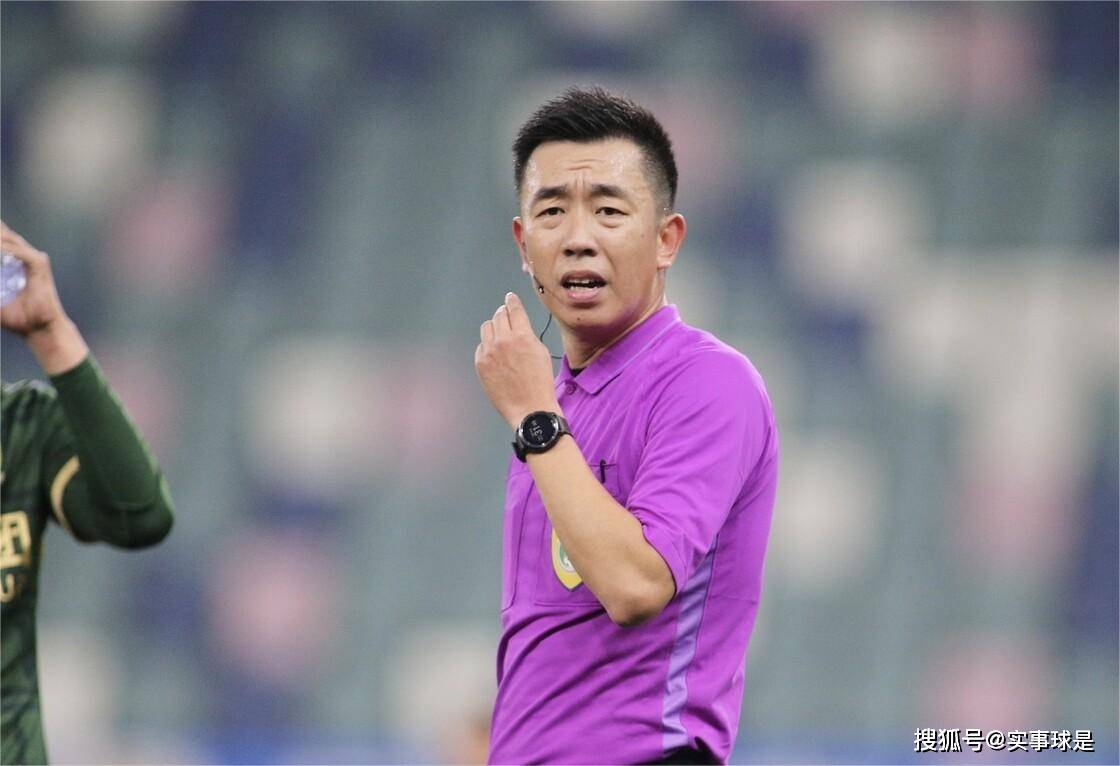 马宁杜健鑫执法青岛西海岸对海港,黄翼吹申青,2名女裁判再亮相