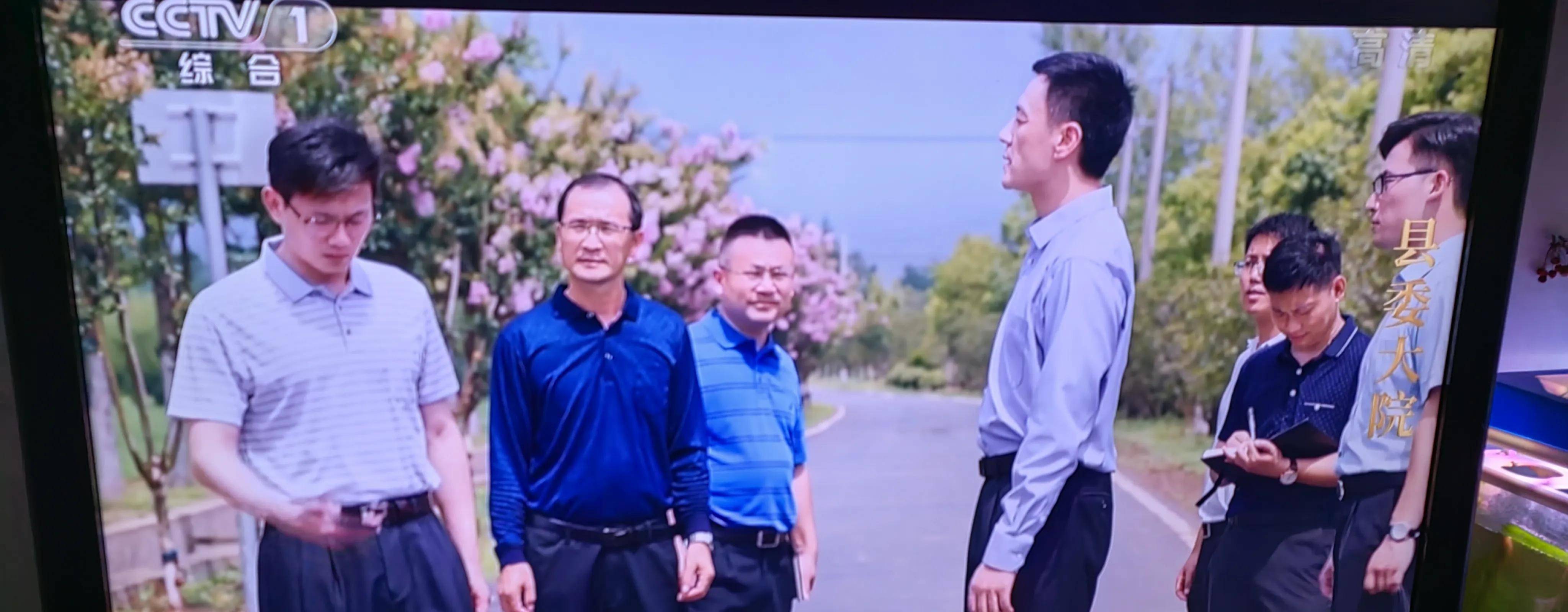 《县委大院》中李光洁扮演的曹县长会揣摩领导,在官场上游刃有余