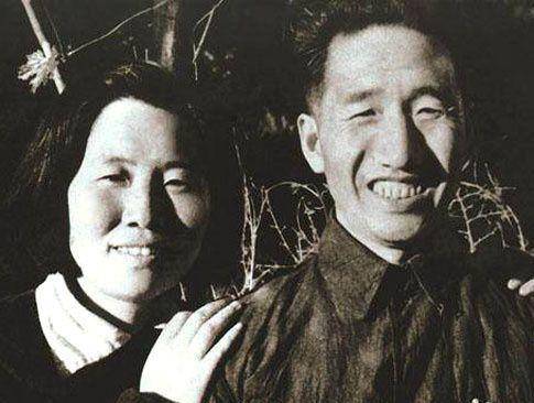 徐帅夫人与亲儿子失散30多年,再见面儿子成回内地投资的香港富商