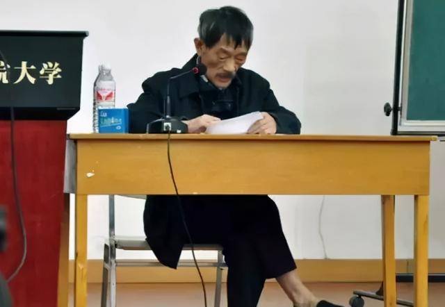 中科院"扫地僧":一生淡泊名利,每天一斤白酒,却是科学界泰斗