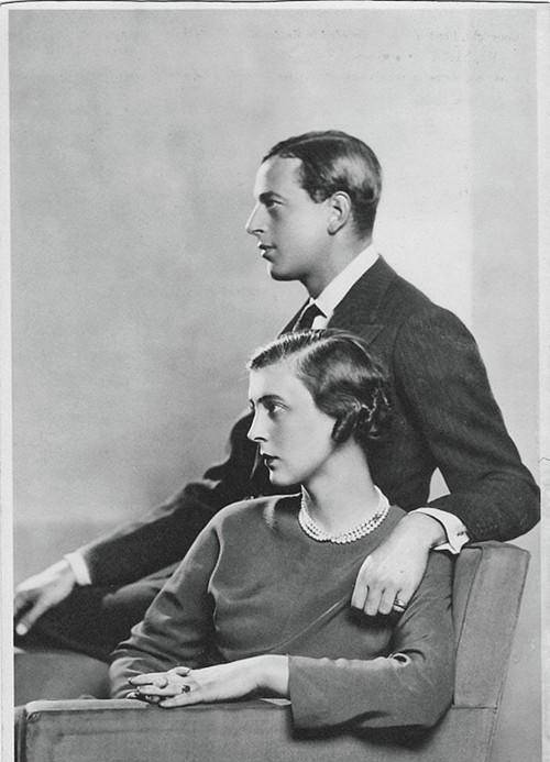 同嫁王子互为妯娌,一个抑郁成疯,一个惊世骇俗_凯瑟琳_爱德华_音乐