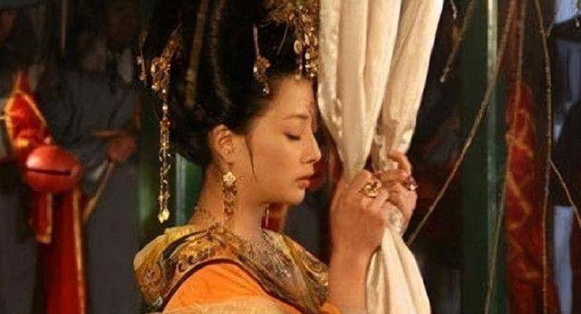 白绫vs毒酒,古代嫔妃被赐死,她们为何大多选白绫而非毒酒?