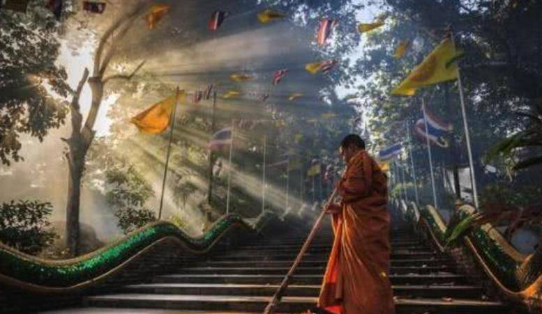 扫地僧是何方神圣?若虚竹当时在场,或许一眼便可认出他的身份