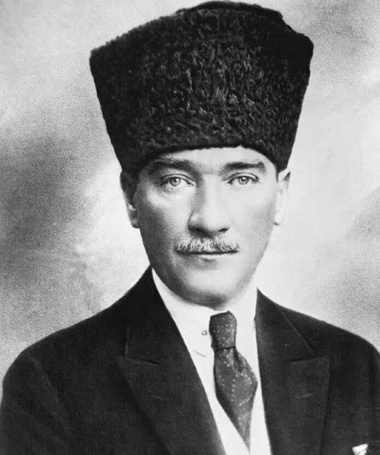 "西亚病夫"的天降猛男-凯末尔_土耳其_奥斯曼帝国_国家