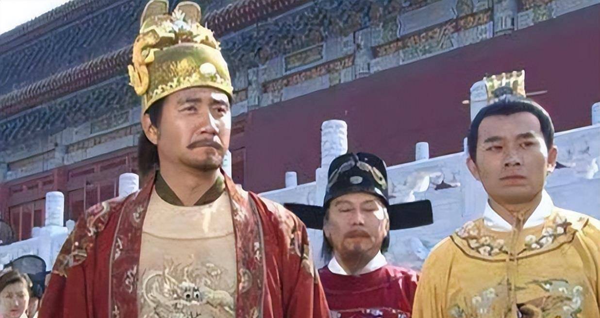 在宫内发现一道密旨,顿时大哭:父亲,你害得我好苦_朱元璋_朱标_儿子