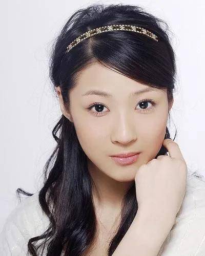 盘点12位女明星,田静很清纯,迪丽热巴底子好,娜娜很惊讶