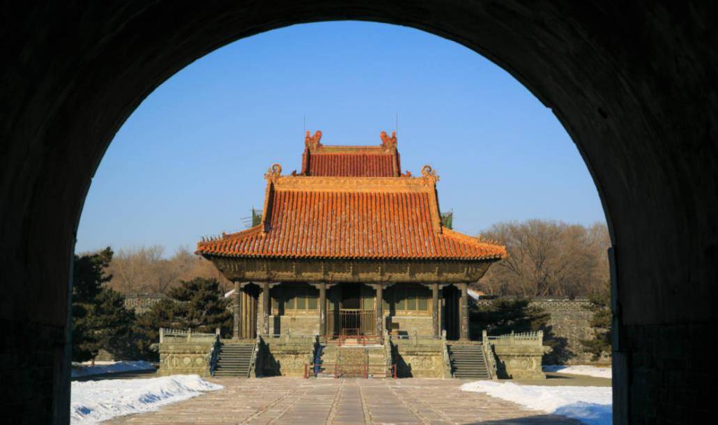 清朝灭亡了一百多年,清皇陵仍有守墓人,他们是谁?工资谁发?