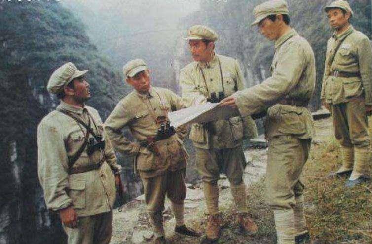 杀人如麻的女匪谷桂香,亲手杀死自己儿子,因衣衫湿透暴露被处决