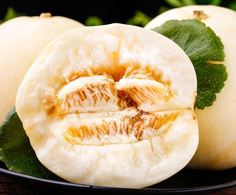 买甜瓜,有钱没钱都要挑"母"的,瓜农教3招,无论啥品种都适用