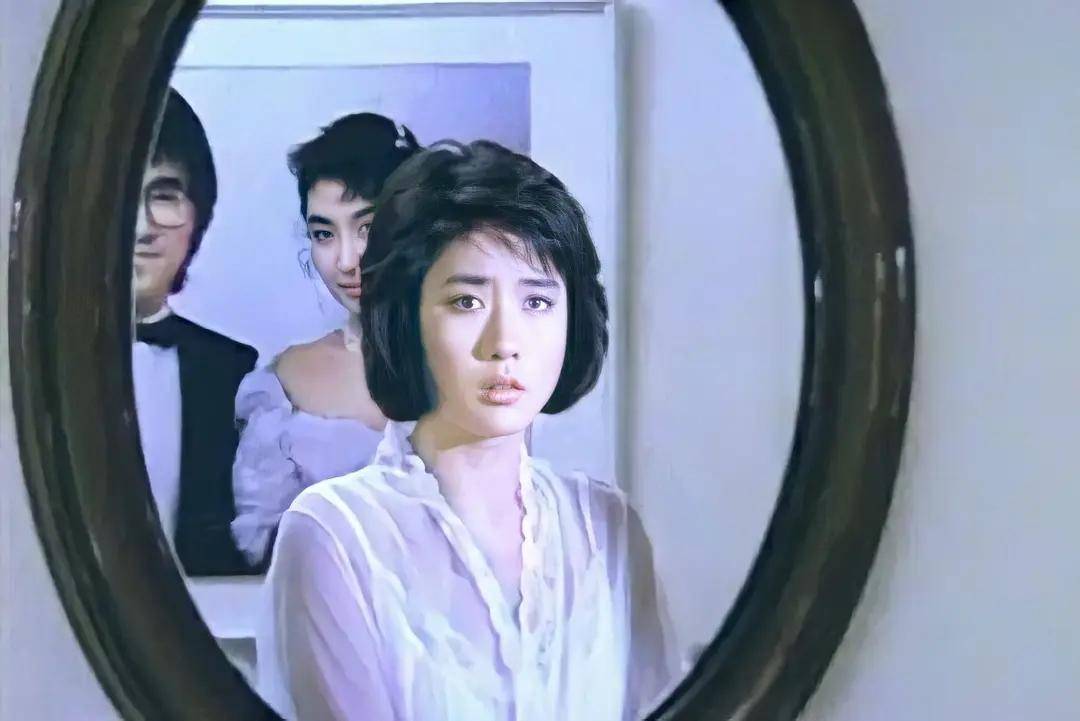 颜值成谜的3位女星,离开琼瑶剧便不再惊艳,岳翎俞小凡反差大_吕秀菱