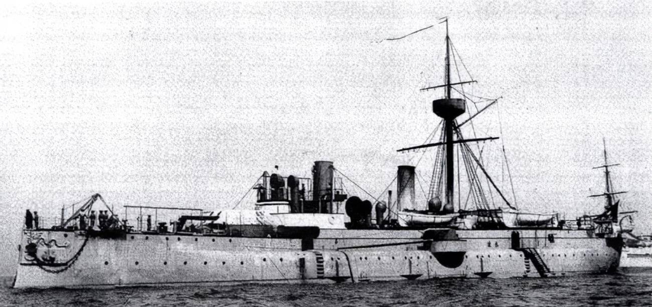 因为"琉球事件",派出军舰挑衅中国,邓世昌驾驶着"海东云"炮舰巡守海口