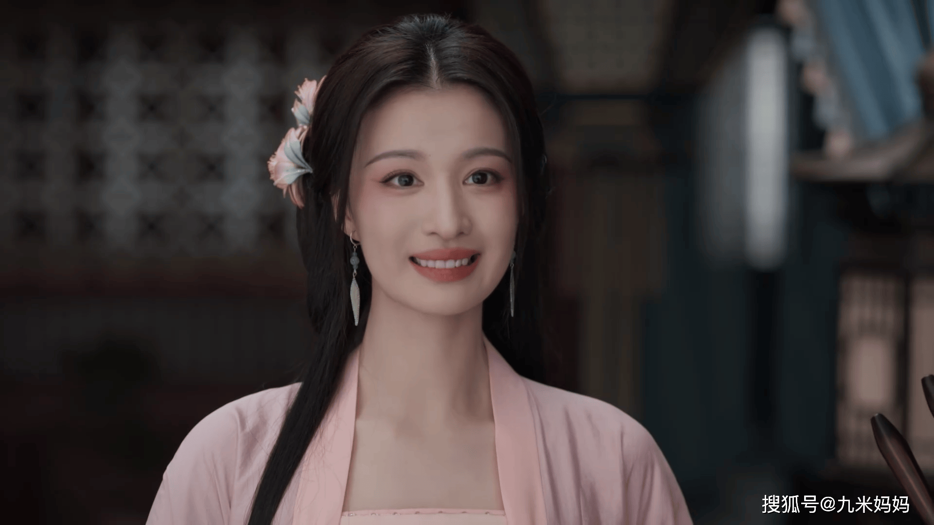 位美女演员登场,王楚然争议多,高露表现备受好评_王夫人_毛晓彤_方面