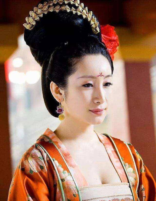 一代女皇武则天:她和姐姐感情深厚,却为何杀掉了大姐全家?