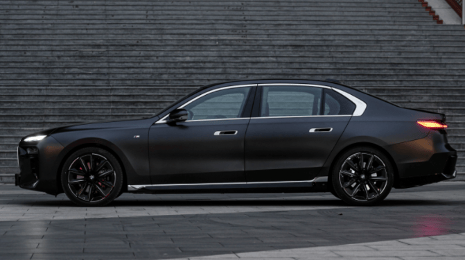 奥迪也"动手了",气场超强还狂降20w,"拳打"宝马 "脚踢"奔驰