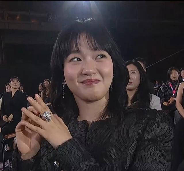 李到晛与6位cp同台!明熙喜太5月相见,与智妍互动甜蜜