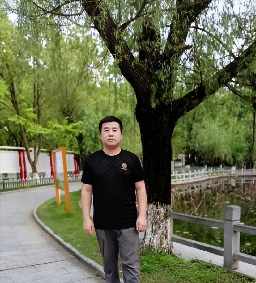 寻乌县第二中学第六届最美教师风采展