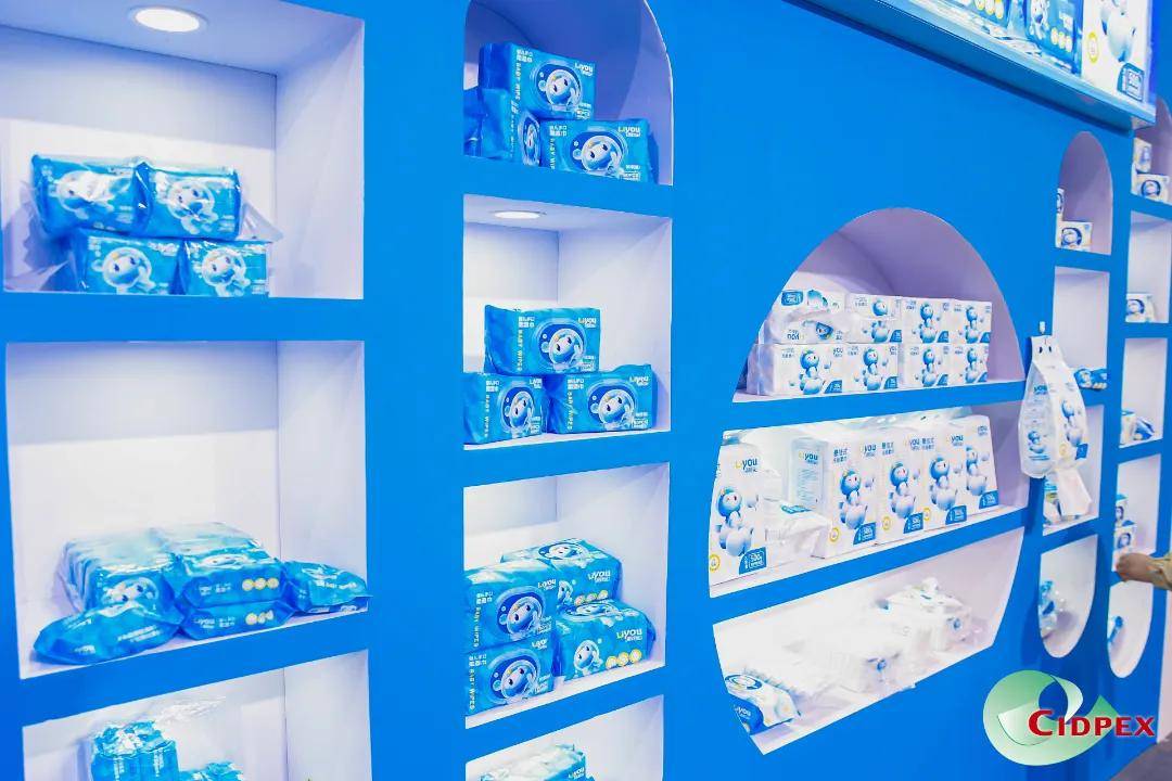 生活用纸展区,卫生用品展区聚集近百家行业知名企业,超多新品集中亮相