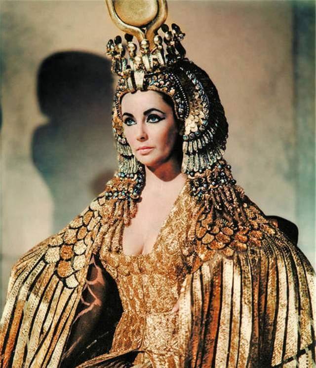 埃及艳后传奇一生: 和亲弟弟结婚,迷倒凯撒大帝和其女婿安东尼