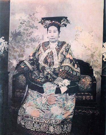 孙殿英盗陵时带走无数珍品,无意毁了这件重宝,溥仪得知破口大骂