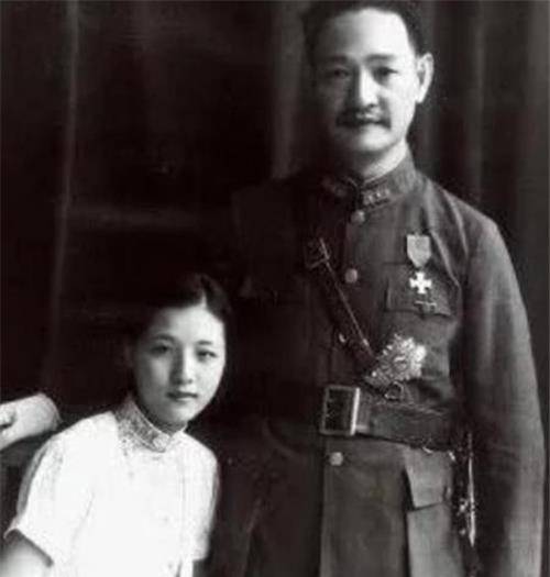 她17岁嫁给54岁将军,33年怀过16个孩子,去世后葬入八宝山公墓