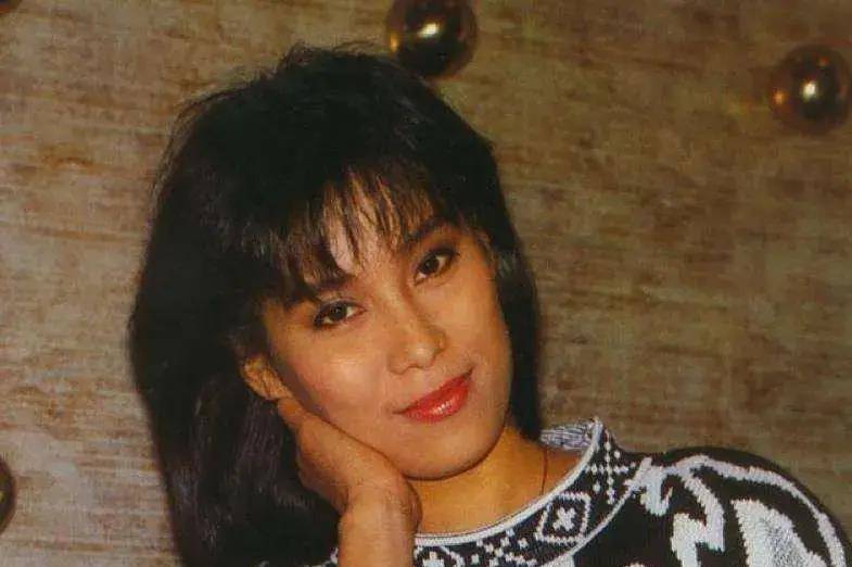 翁美玲的自杀是性格所决定的,私生女是永远的痛,爱情是永远的劫