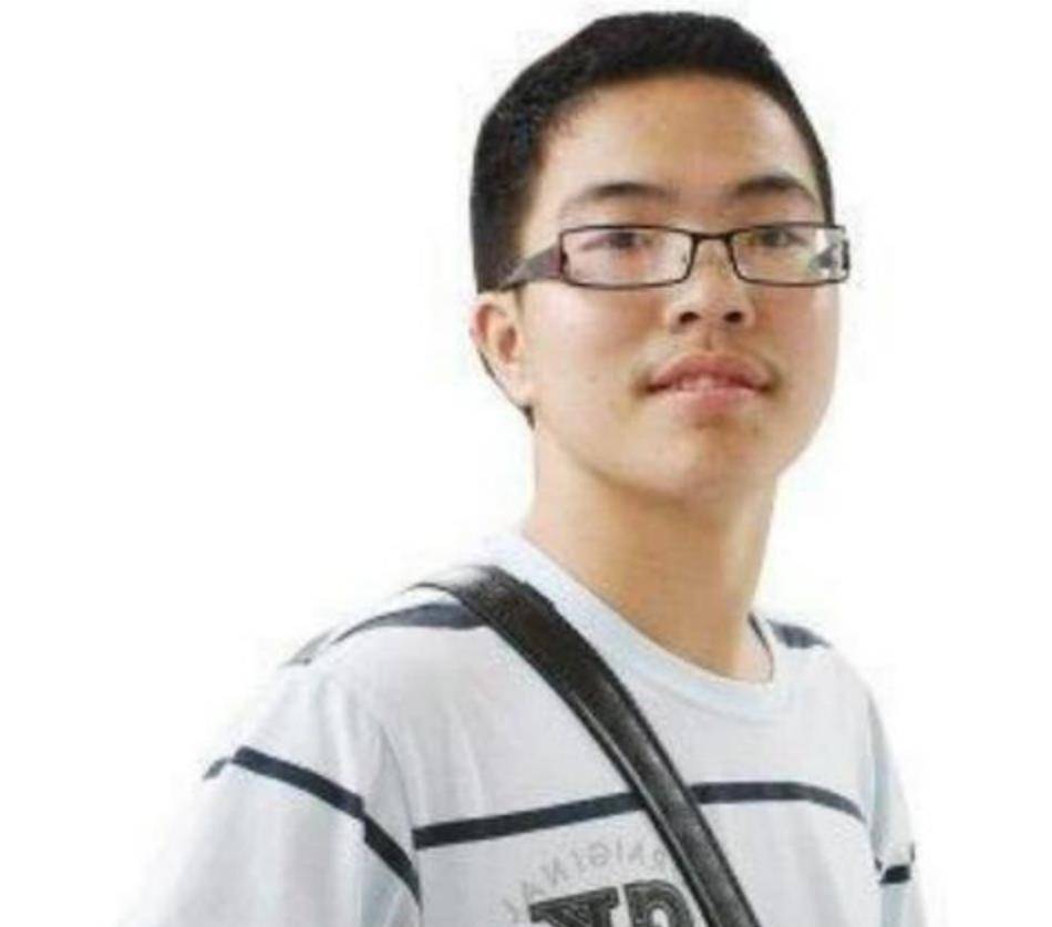 高考满分作文,有30字老师都不认识,阅卷组长写了近2000字注释_王云飞